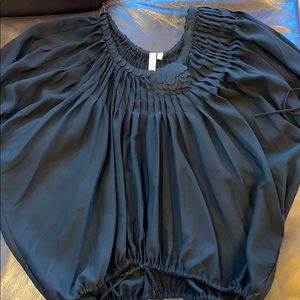 NWOT ROBBI & NIKKI Black Drawstring Top